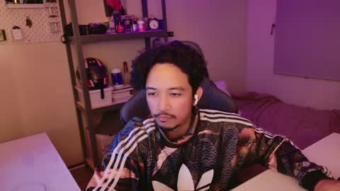 iwasd3nse online show from December 19, 2024, 2:35 pm