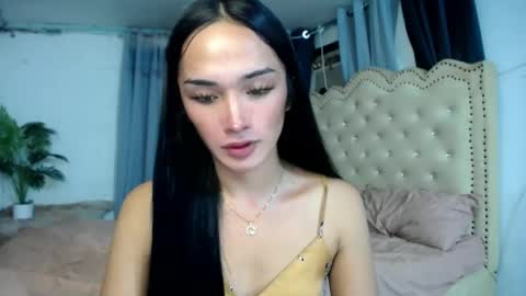 iwillcum4u_ online show from November 18, 2025, 2:06 am