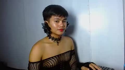 iya143 online show from November 22, 2025, 4:06 pm