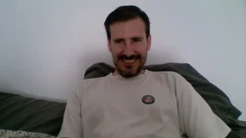 Snapshot of iyoperro chatting on October 3, 2025, 9:06 am Casandro online show from October 3, 2025, 9:06 am