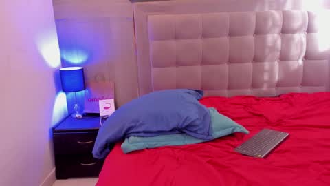 izaack online show from January 16, 2025, 1:25 pm