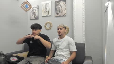 izaack online show from February 1, 2025, 12:26 pm