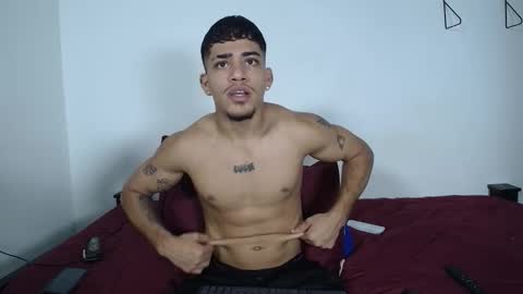 izaack online show from September 24, 2025, 12:08 pm