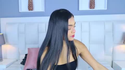 Izan Thorne online show from June 18, 2026, 8:02 pm