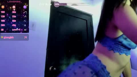 Izzy online show from October 4, 2025, 12:58 pm