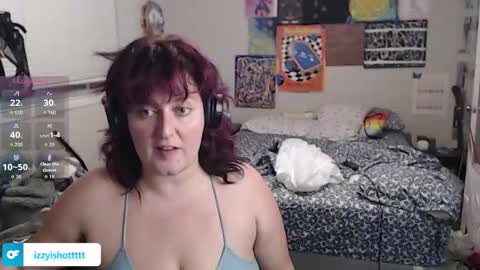 Snapshot of izzyishottttt chatting on November 20, 2025, 6:57 am izzyishottttt online show from November 20, 2025, 6:57 am