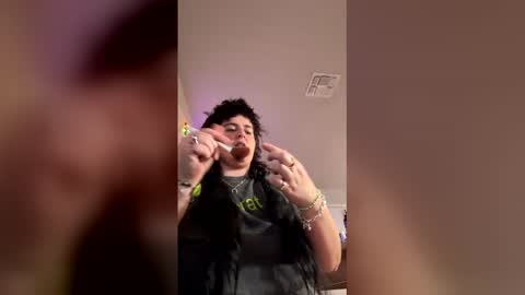 izzyishottttt online show from February 23, 2026, 3:59 am