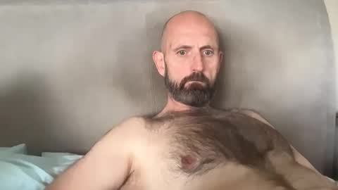 izzysboytoy1 online show from May 14, 2026, 12:23 pm