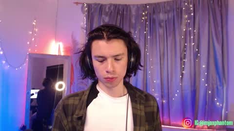 Hey im Jaxxxon check my info     online show from September 26, 2025, 3:05 pm