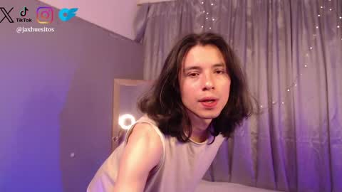 Snapshot of j_a_x_x_x_o_n chatting on April 16, 2026, 1:45 pm Hey im Jaxxxon check my info online show from April 16, 2026, 1:45 pm