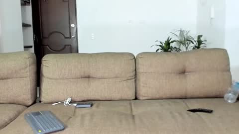 Snapshot of j_calix chatting on January 3, 2025, 11:44 pm Calix Independient model Insta and twt Calixsnake online show from January 3, 2025, 11:44 pm