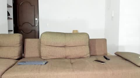 Snapshot of j_calix chatting on February 6, 2025, 2:00 am Calix Independient model Insta and twt Calixsnake online show from February 6, 2025, 2:00 am