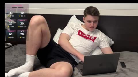 Snapshot of j_lyle_x chatting on February 20, 2026, 6:41 pm j_lyle_x online show from February 20, 2026, 6:41 pm