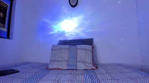 i am juan musiry independent model  online show from December 5, 2025, 10:35 am