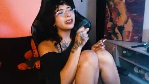 jade 18  online show from June 5, 2026, 4:41 am
