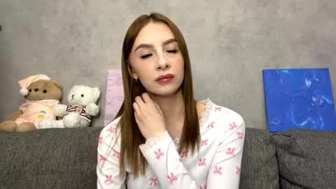 Riley online show from April 24, 2026, 8:44 pm