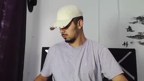 Snapshot of jack03xx_ chatting on December 13, 2024, 7:43 pm Jack online show from December 13, 2024, 7:43 pm