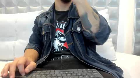 JACK DANIEL online show from November 7, 2025, 3:56 pm