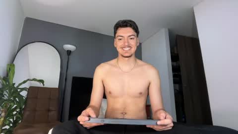 INDEPENDENT MODEL online show from April 8, 2026, 10:37 am