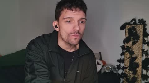 Snapshot of jackdesfeux chatting on October 10, 2025, 2:32 am Jack  online show from October 10, 2025, 2:32 am