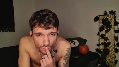 Snapshot of jackdesfeux chatting on October 27, 2025, 10:41 am Jack  online show from October 27, 2025, 10:41 am