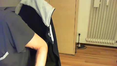 jackdus74 online show from March 12, 2025, 10:50 pm