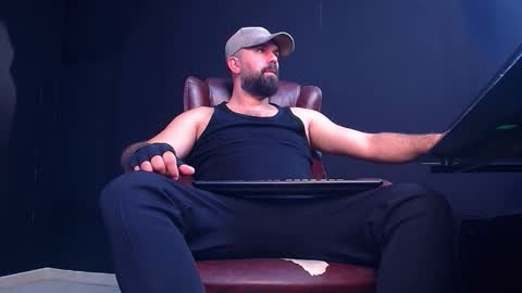 JackEthan online show from September 21, 2025, 4:47 am