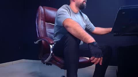JackEthan online show from September 27, 2025, 5:01 am