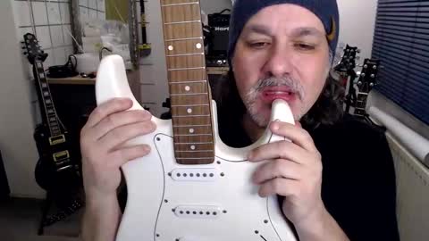 Jack independent model  online show from March 31, 2026, 10:32 pm