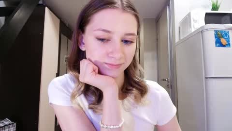Snapshot of jackp0t__ chatting on May 10, 2026, 9:58 am Win by life online show from May 10, 2026, 9:58 am
