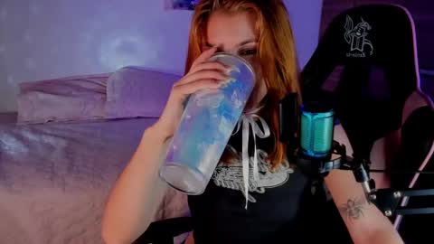 Snapshot of jacky_croft chatting on December 20, 2024, 6:08 am Linda Sofia help me get to 100 thumbs up online show from December 20, 2024, 6:08 am