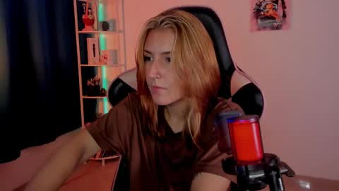 Snapshot of jacky_croft chatting on January 11, 2025, 4:38 am Linda Sofia help me get to 100 thumbs up online show from January 11, 2025, 4:38 am