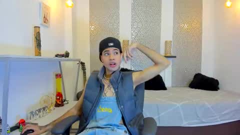 Snapshot of jacob_blackwell chatting on November 10, 2025, 7:57 pm jacob_blackwell online show from November 10, 2025, 7:57 pm