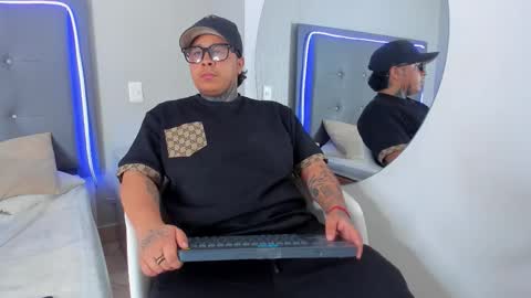 Snapshot of jacob_garciaa chatting on November 19, 2025, 5:51 am TJ online show from November 19, 2025, 5:51 am