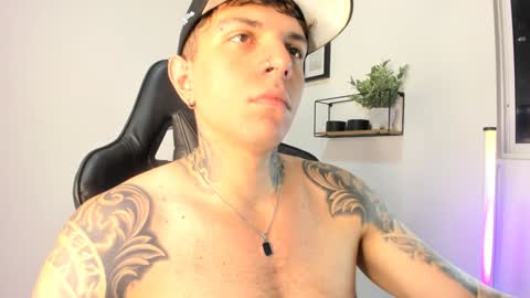 jacobb116 online show from February 6, 2025, 2:22 am