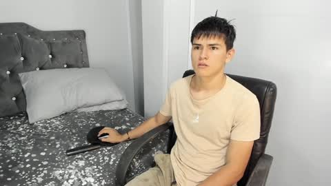 Snapshot of jacobb_lee chatting on December 23, 2024, 4:17 pm Jacob Lee online show from December 23, 2024, 4:17 pm