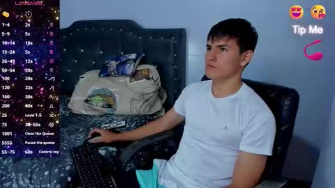 Snapshot of jacobb_lee chatting on October 4, 2025, 9:02 pm Jacob Lee online show from October 4, 2025, 9:02 pm