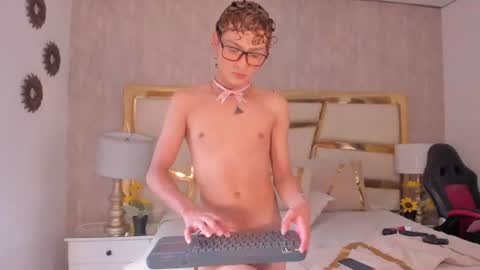 Snapshot of jacobrusso chatting on July 18, 2026, 6:34 pm jacobrusso online show from July 18, 2026, 6:34 pm