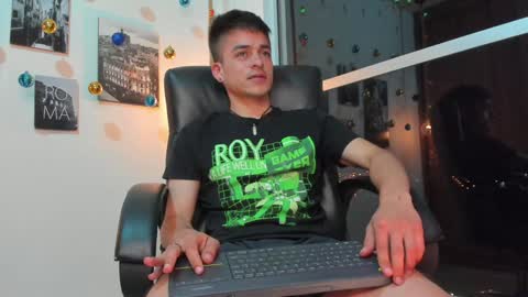 Snapshot of jacobstones_ chatting on December 5, 2024, 3:26 am JACOB STONES online show from December 5, 2024, 3:26 am