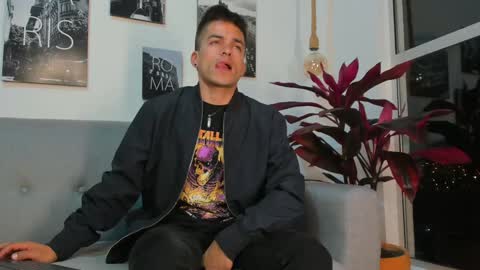 Snapshot of jacobstones_ chatting on January 25, 2025, 5:29 am JACOB STONES online show from January 25, 2025, 5:29 am