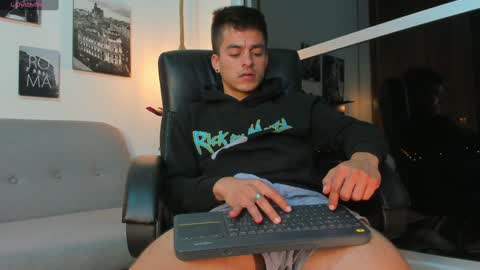 Snapshot of jacobstones_ chatting on February 7, 2025, 5:41 am JACOB STONES online show from February 7, 2025, 5:41 am