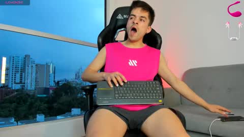 Snapshot of jacobstones_ chatting on October 16, 2025, 10:22 pm JACOB STONES online show from October 16, 2025, 10:22 pm