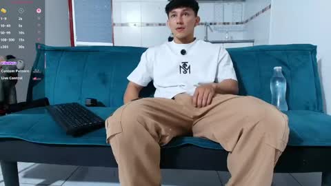 Snapshot of jacques_cardiet chatting on June 4, 2026, 2:12 pm jacobo online show from June 4, 2026, 2:12 pm