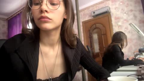 Sarah online show from February 12, 2026, 12:00 pm