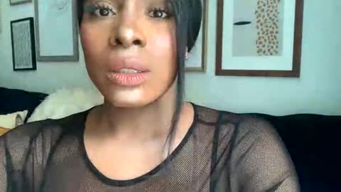 Jade online show from October 8, 2025, 9:12 pm