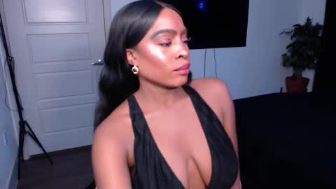 Jade online show from November 30, 2025, 9:08 pm