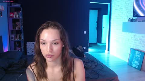 Jade online show from May 17, 2026, 5:09 pm