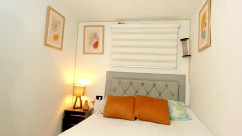 Jade smile online show from December 19, 2024, 3:30 pm