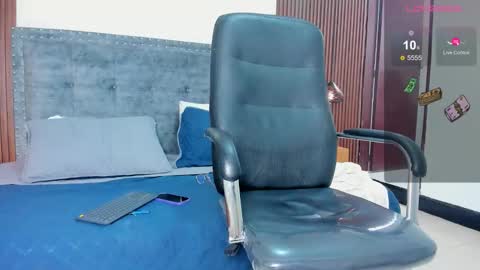 Snapshot of jade_scarllet chatting on February 21, 2026, 1:23 pm karlla scarlet online show from February 21, 2026, 1:23 pm