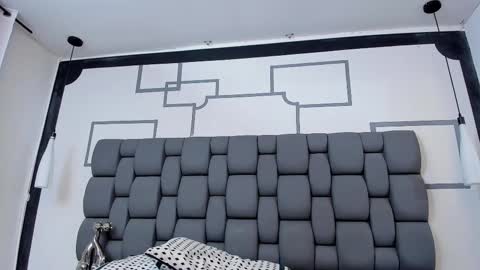 Jade  online show from February 20, 2025, 10:59 am